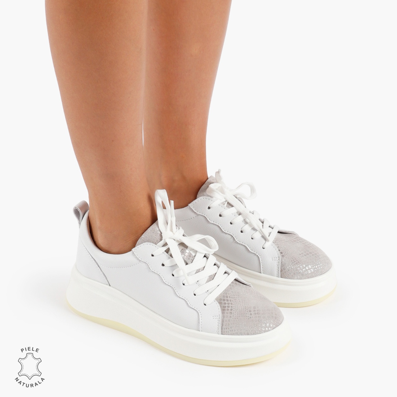 Pantofi Casual DAMA din PIELE Naturala CRL0947 CULOARE: ALB CU ARGINTIU