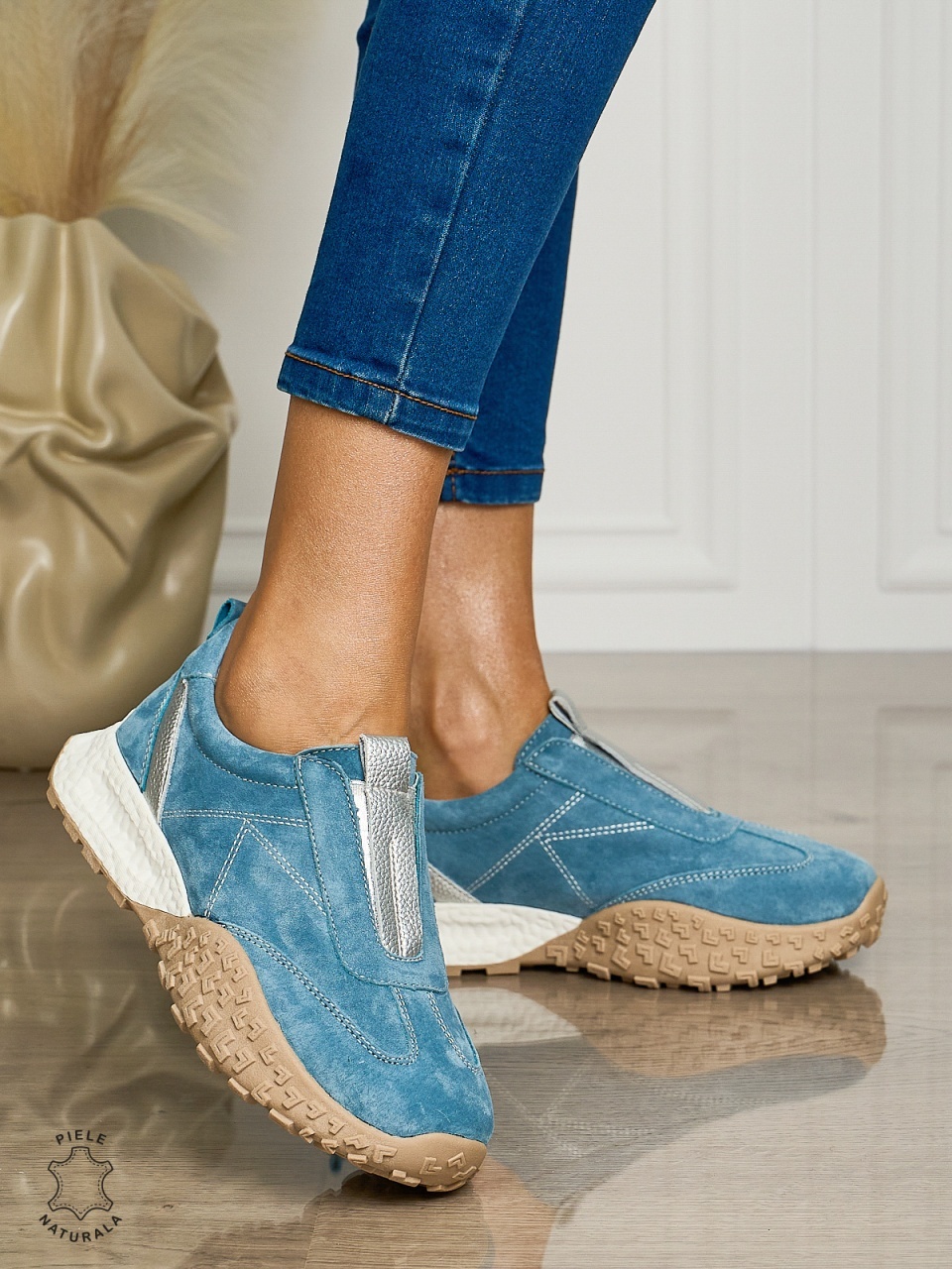 Pantofi CASUAL dama din piele naturala INTOARSA de tip Slip-on CRL1458 ALBASTRU