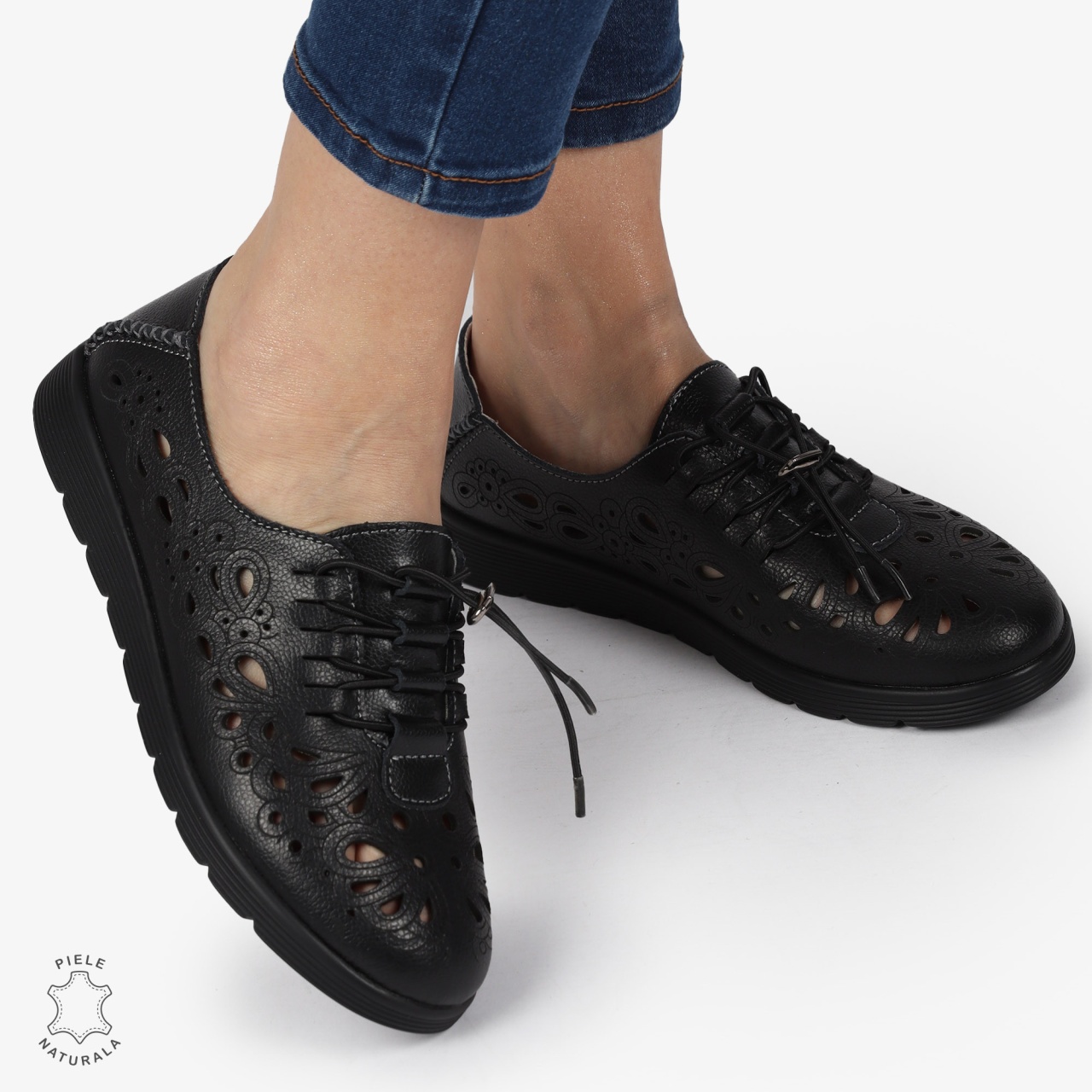 PANTOFI CASUAL dama din Piele naturala PERFORATA CU MODEL CRL1356 NEGRU