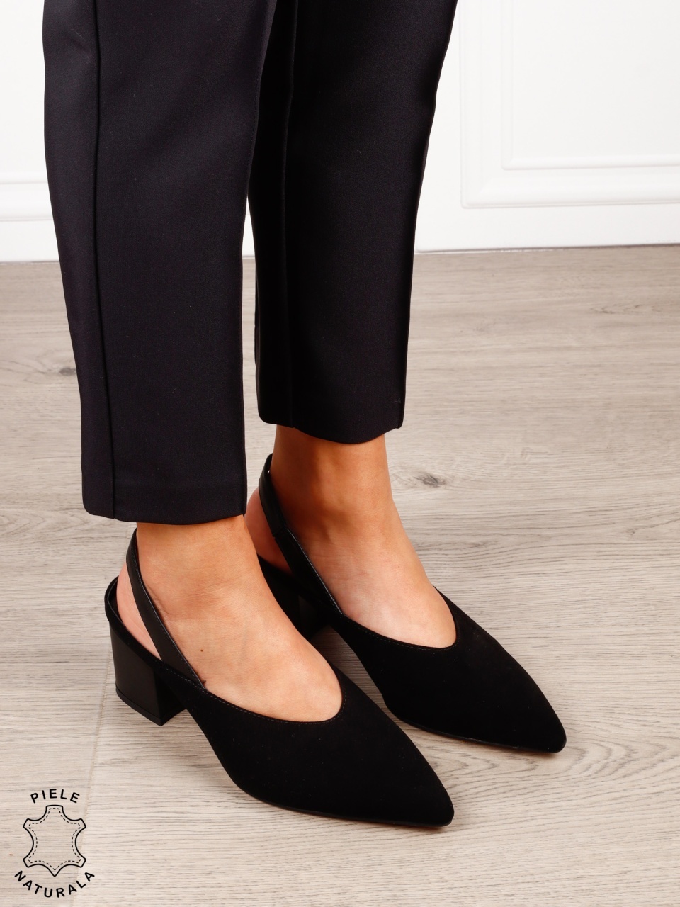 Pantofi dama eleganti din piele naturala Intoarsa cu varf ascutit CRL1631 Negru