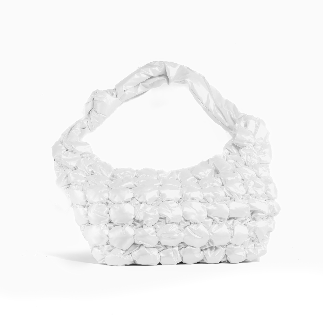 Geanta dama SEMI-LUNA matlasata din fas CRLM2661 ALB