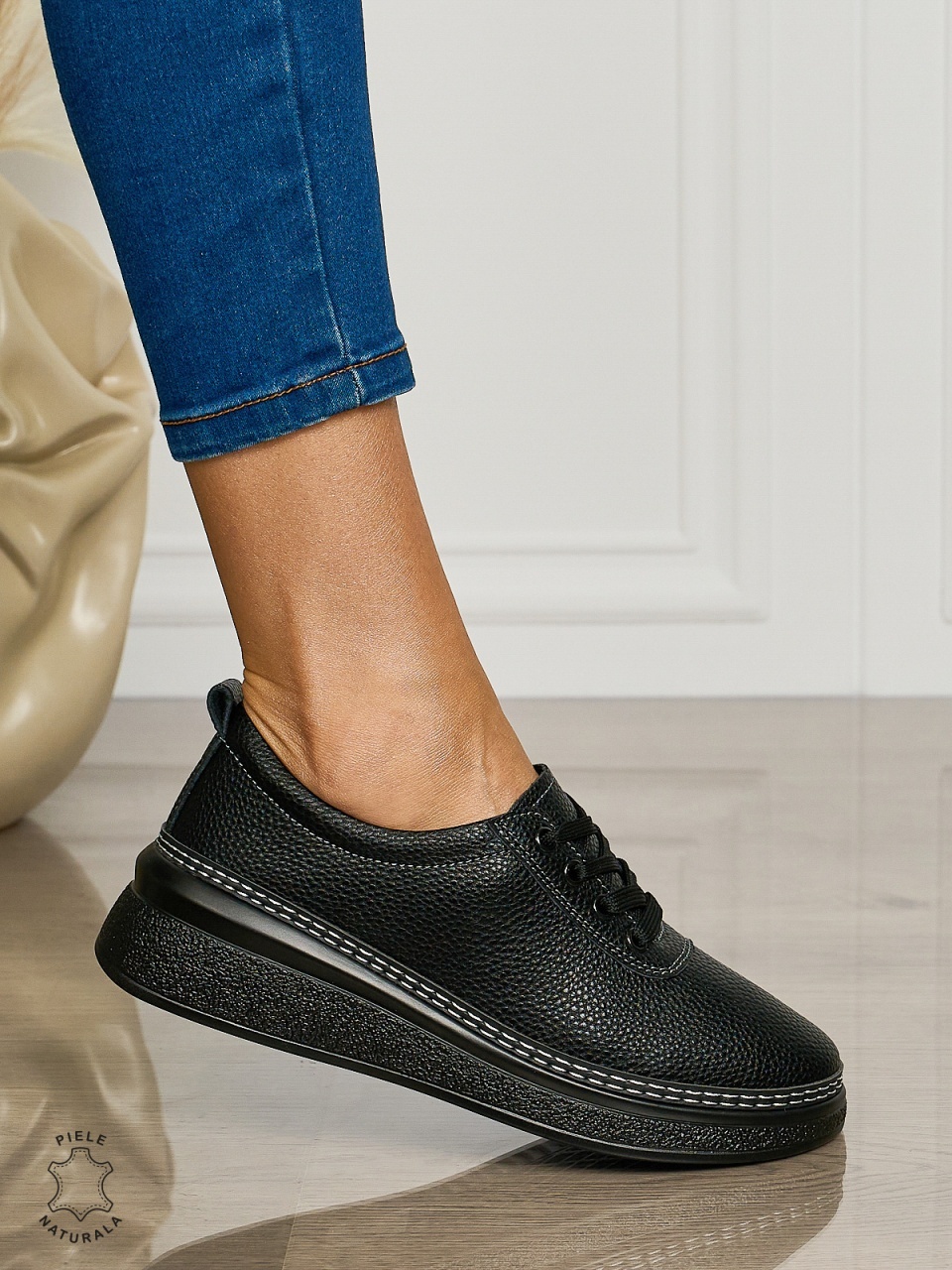 Pantofi CASUAL dama din piele natural cu siret CONFORTABILE CRL1460 NEGRU