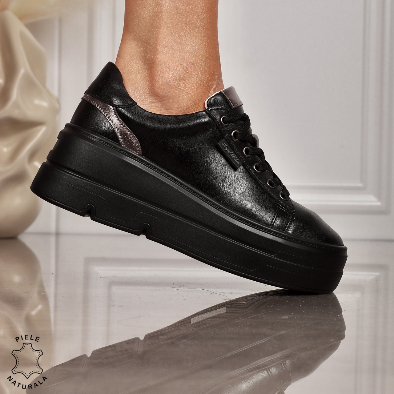 Pantofi CASUAL damă din piele naturală CU SIRET CRL1453 NEGRU