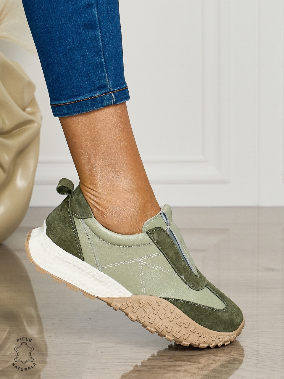 Pantofi CASUAL dama din piele naturala de tip Slip-on CRL1458 VERDE