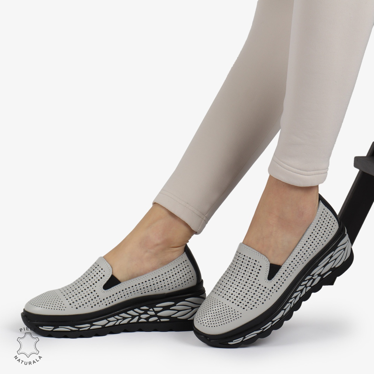 Pantofi Casual dama PERFORATI din Piele naturala CU DESIGN PE TALPA SLIP-ON CRL1337 GRI