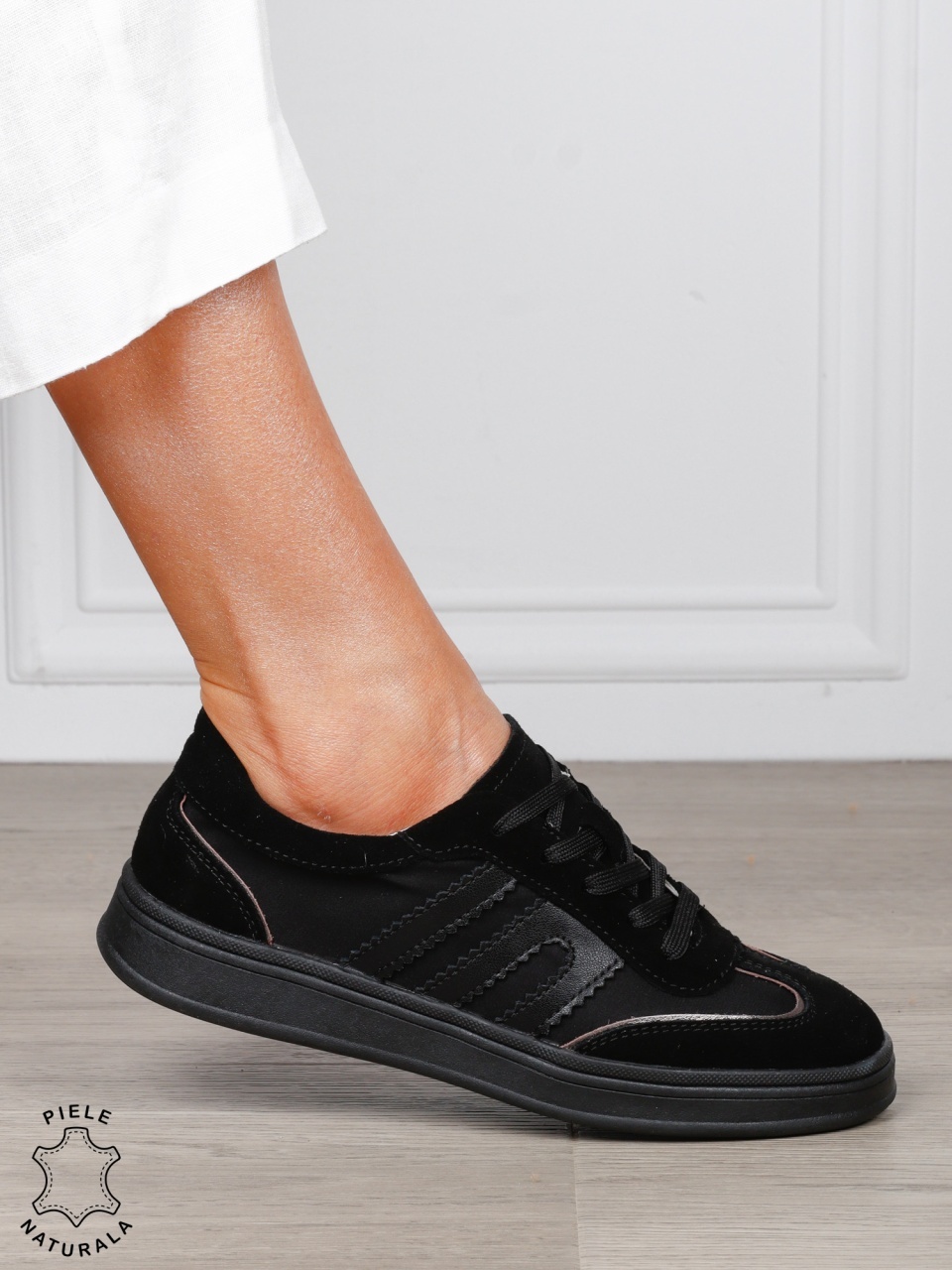 Pantofi sport damă din piele naturală întoarsă si material textil lateral CRL1566 NEGRU