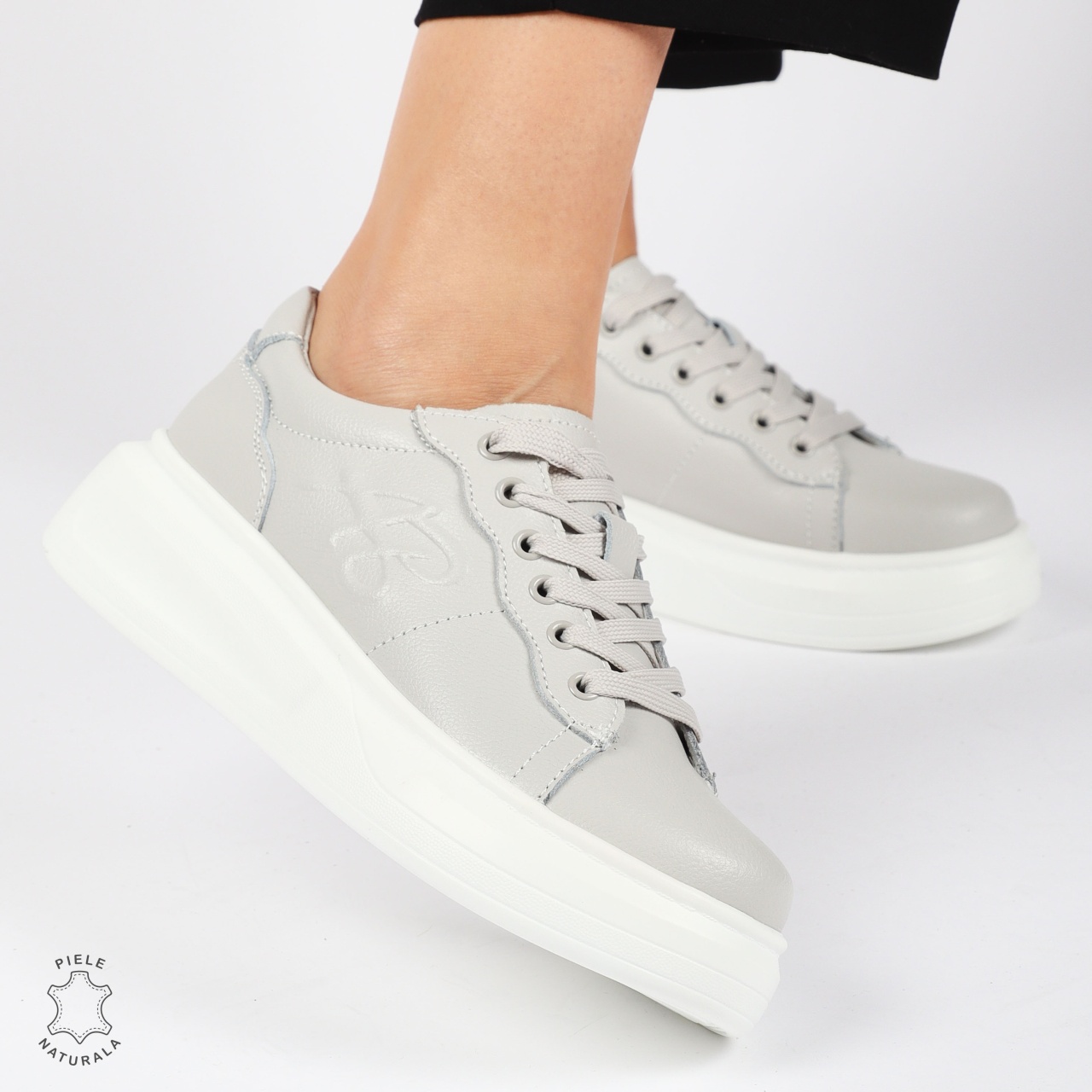 Pantofii casual piele naturala CU SIRET SI MODEL LATERAL CRL1440 GRI