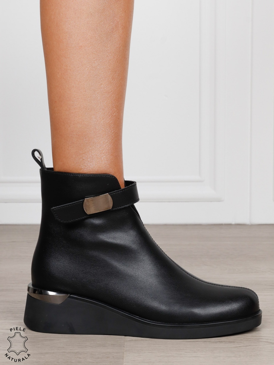 Ghete damă din piele naturală cu toc și design clasic CRL1824 NEGRU