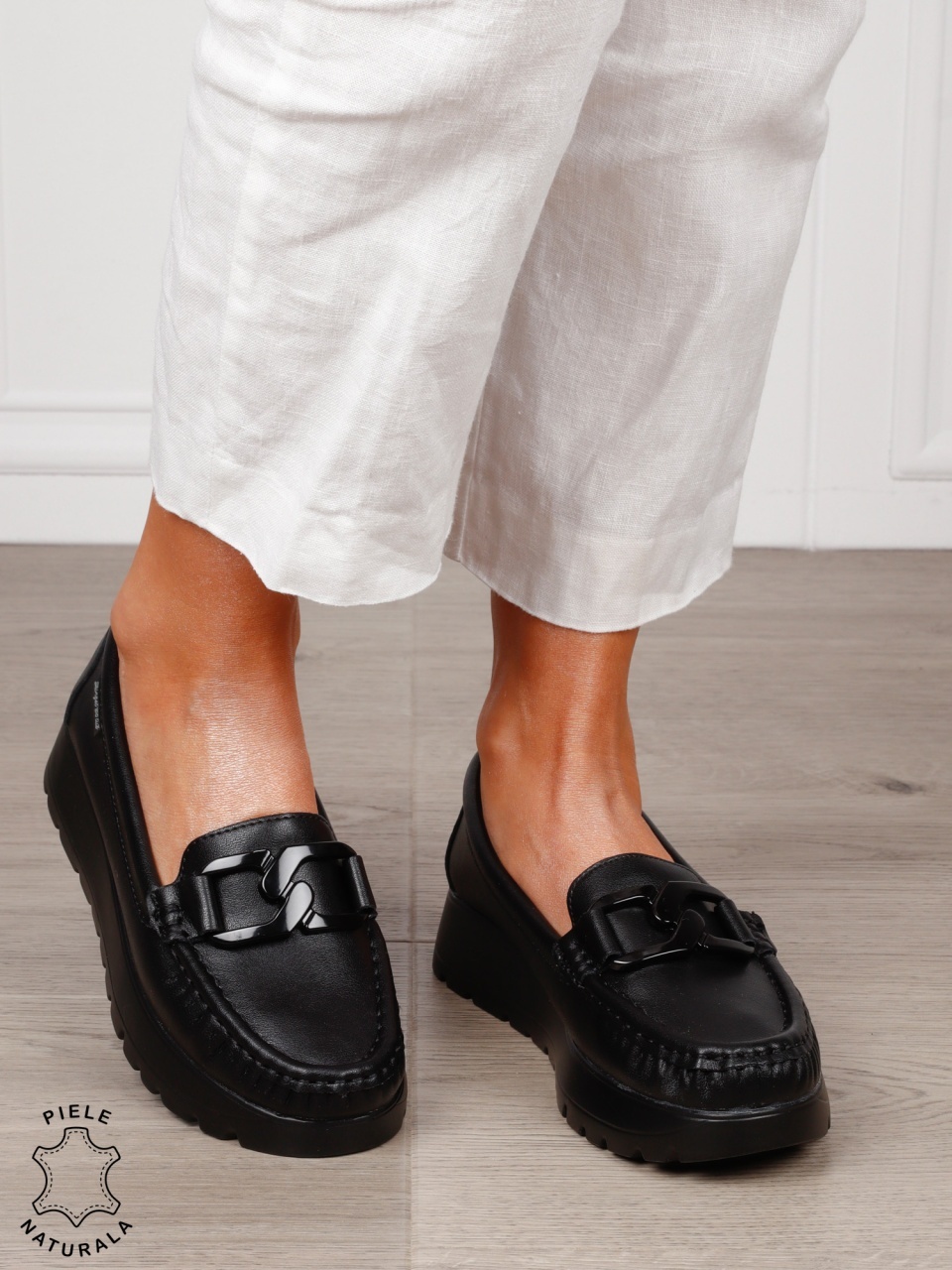 MOCASINI damă din piele naturală cu talpa inalta si catarama CRL1581 Negru