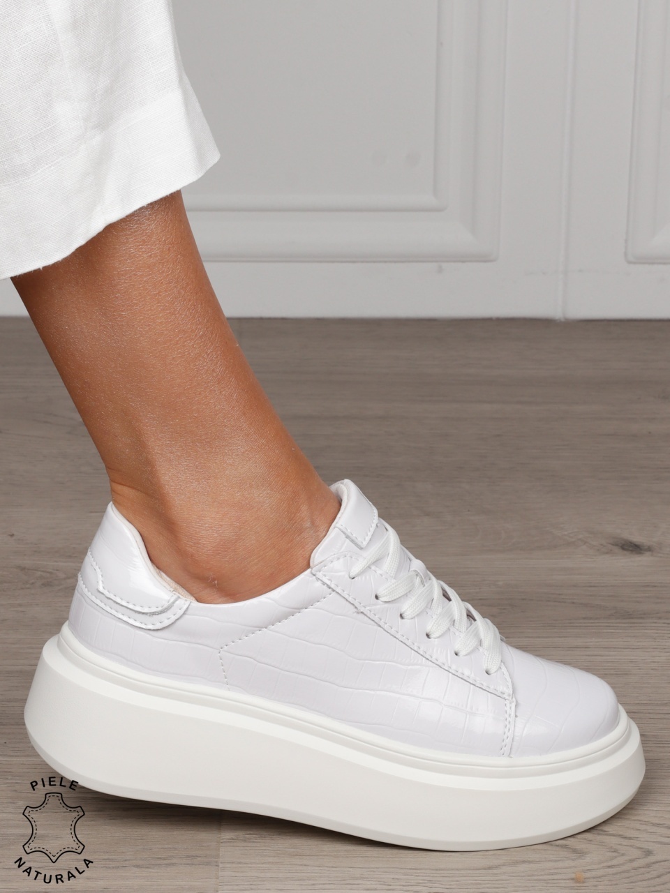 Pantofi Casual dama din Piele Naturala Lacuita CRL1552 ALB