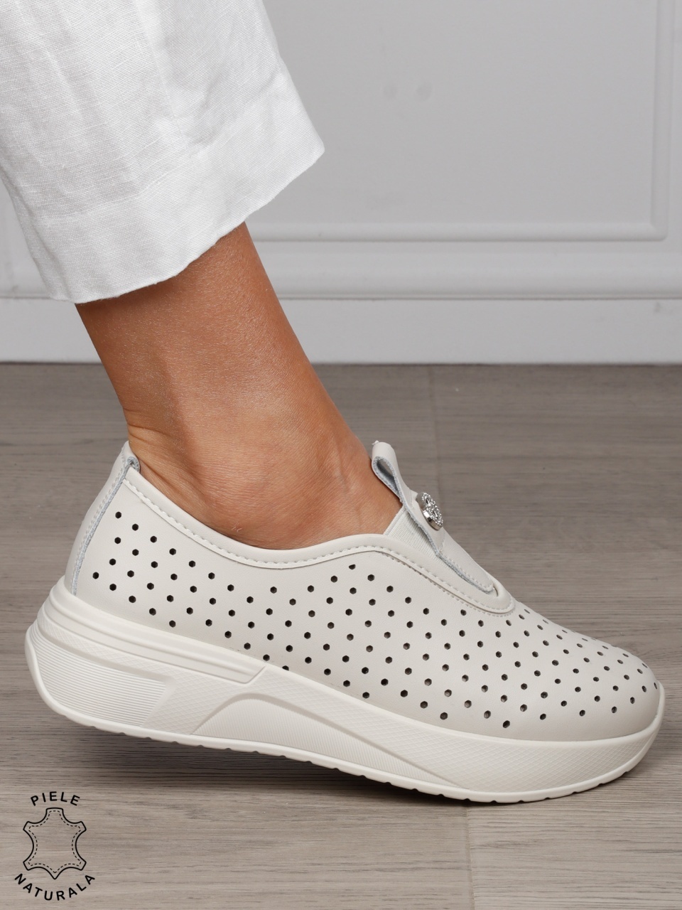 Pantofi Casual dama din Piele Naturala mici perforati CRL1542 BEJ