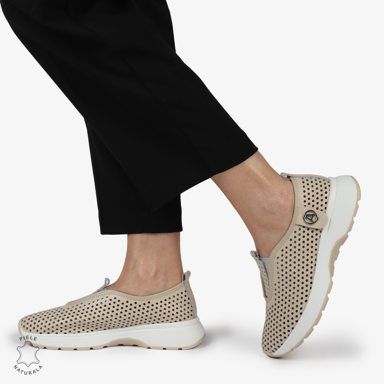 PANTOFI CASUAL dama din Piele naturala Perforata TIP SLIP-ON CRL1415 BEJ