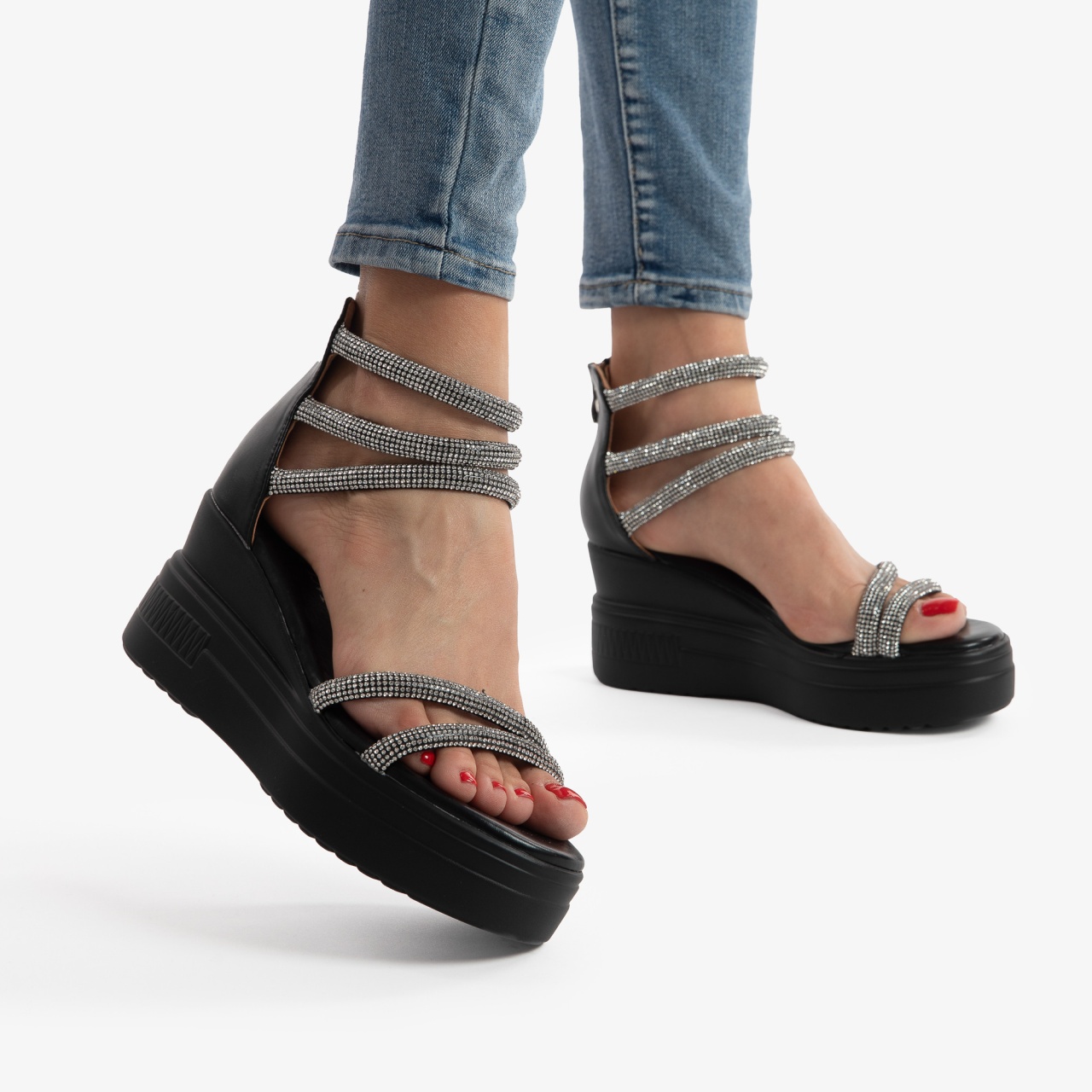 SANDALE DIN PIELE ECOLOGICA CU PLATFORMA SI STRASURI CRL0749 NEGRU