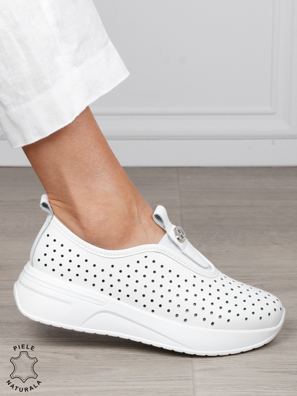 Pantofi Casual dama din Piele Naturala mici perforati CRL1542ALB