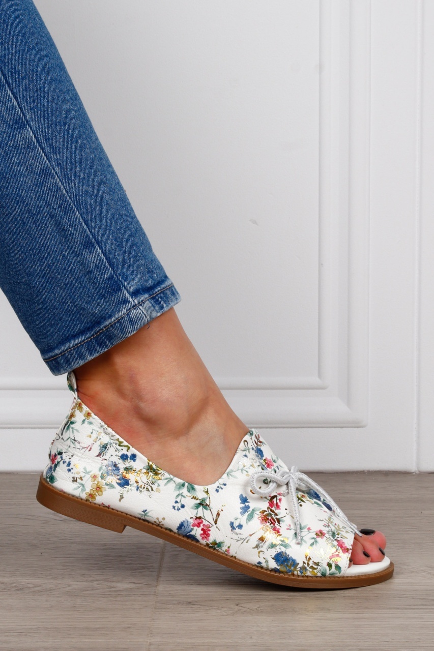 Sandale dama din piele Ecologica cu brant din piele naturala CRL1591 ALB