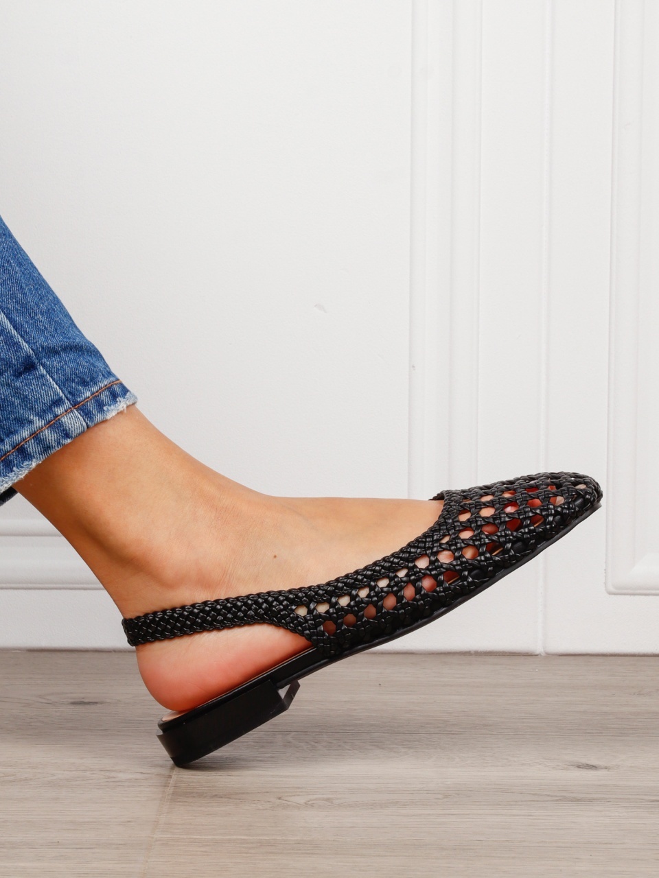 SANDALE dama din piele ecologica decupate cu design împletit brant din piele naturala CRL1605 Negru