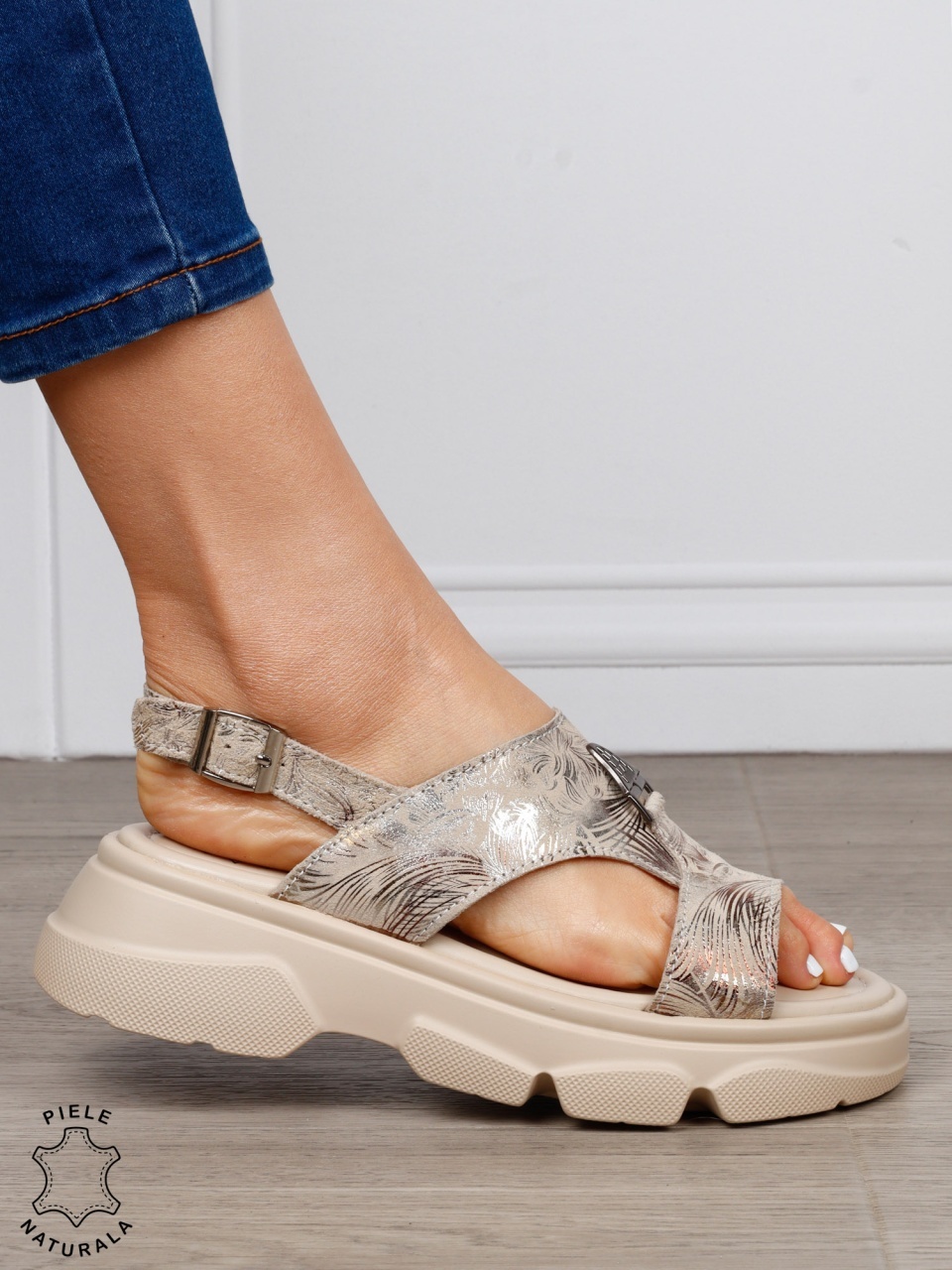 Sandale damă din piele naturală model premium cu detaliu decorativ frontal CRL1651 AURIU