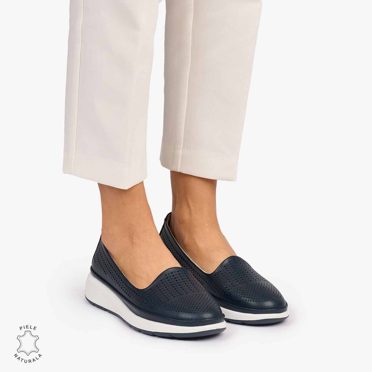 Balerini dama din Piele Naturala Perforata CRL1075 CULOARE: Bleumarin