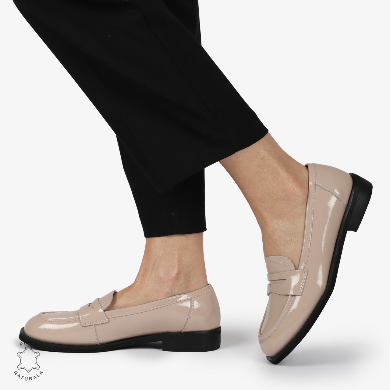 Mocasini dama din Piele Naturala LACUITA CU CATARAMA CRL1366 ROZ INCHIS