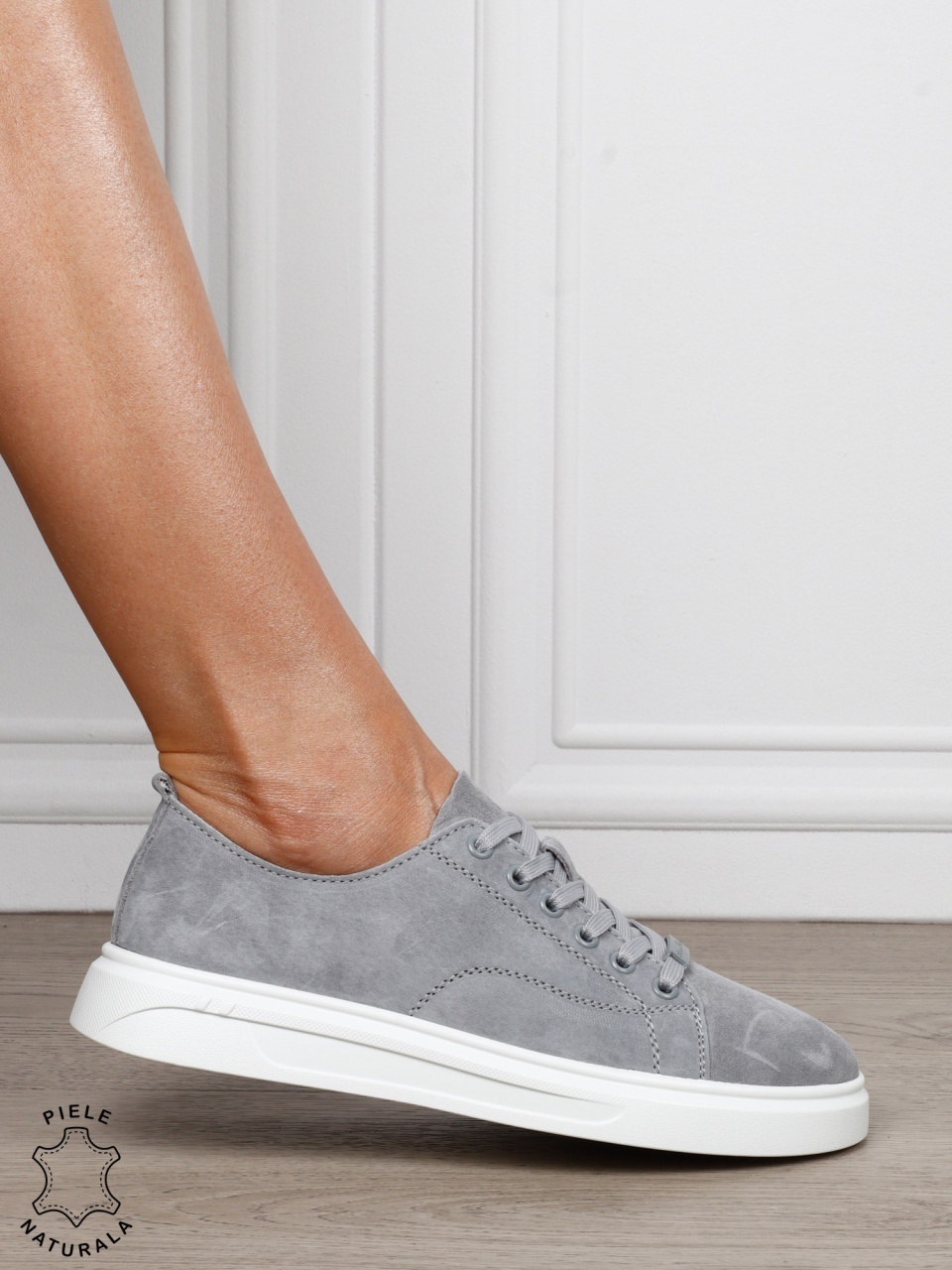 Pantofi casual damă din piele întoarsă naturală cu detaliu decorativ frontal CRL1821 GRI