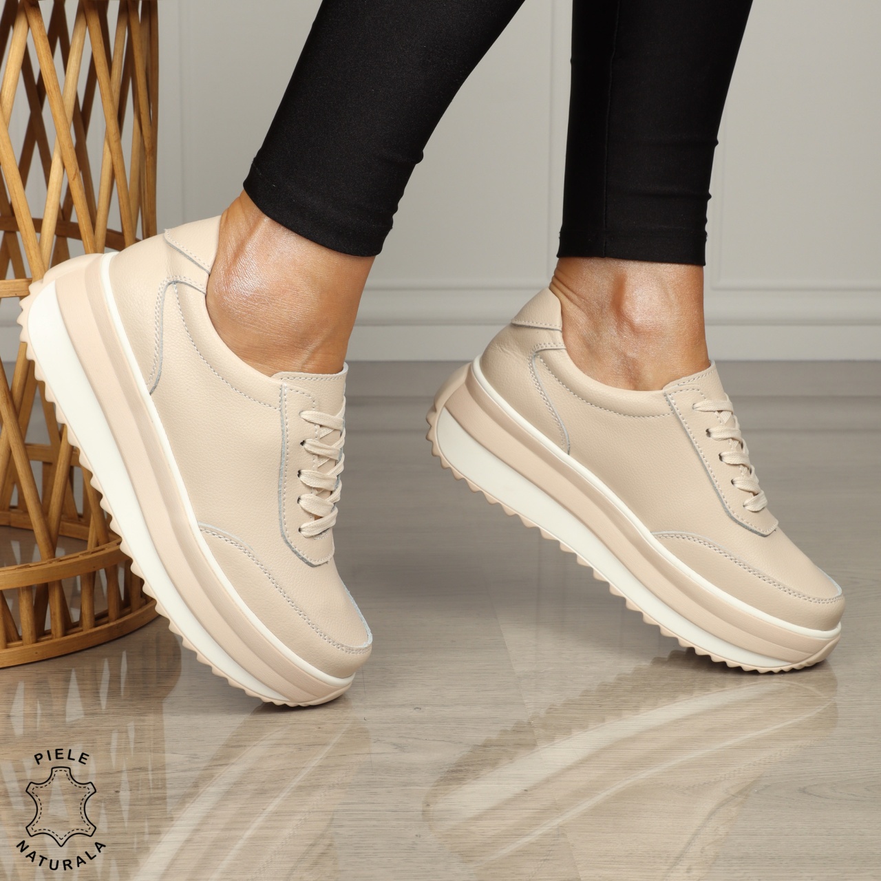 Pantofi casual dama din piele naturala cu șiret comozi și versatili CRL1444 ROZ