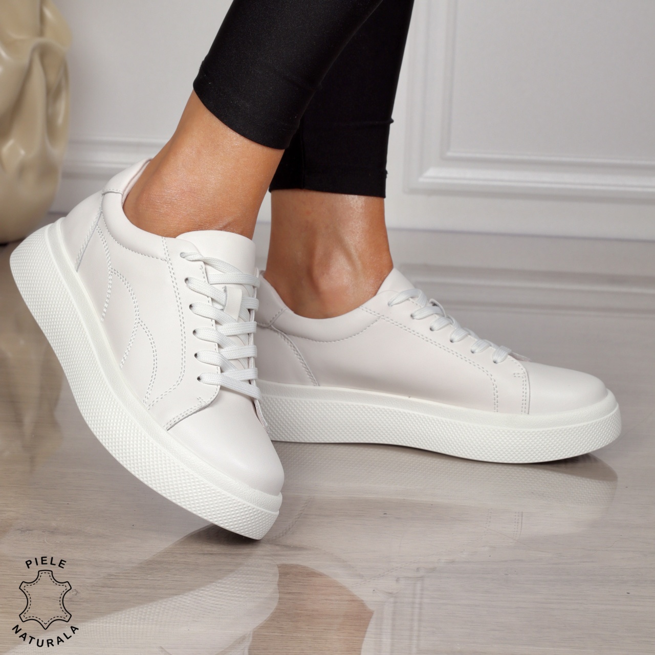 Pantofi CASUAL damă din piele naturală CU SIRET CRL1452 ALB