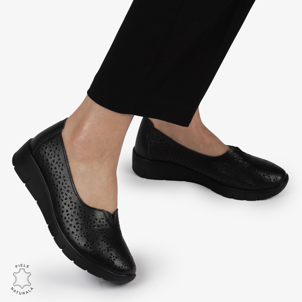 Balerini dama din Piele Naturala CU MICI PERFORATI CRL1416 NEGRU