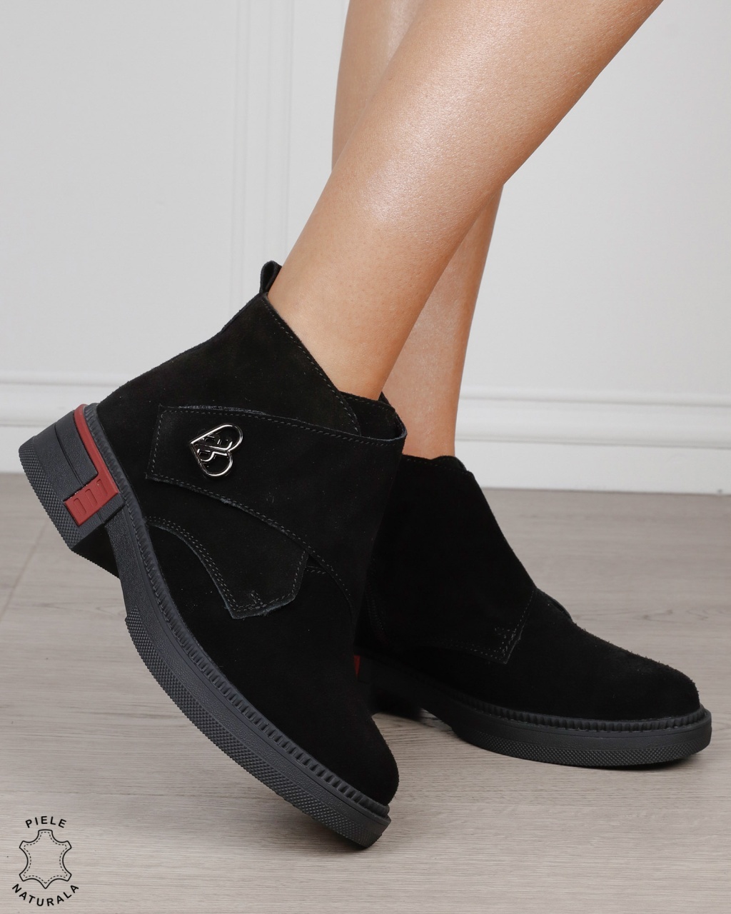 Ghete damă casual din piele întoarsă cu baretă și cataramă laterală CRL1888 NEGRU
