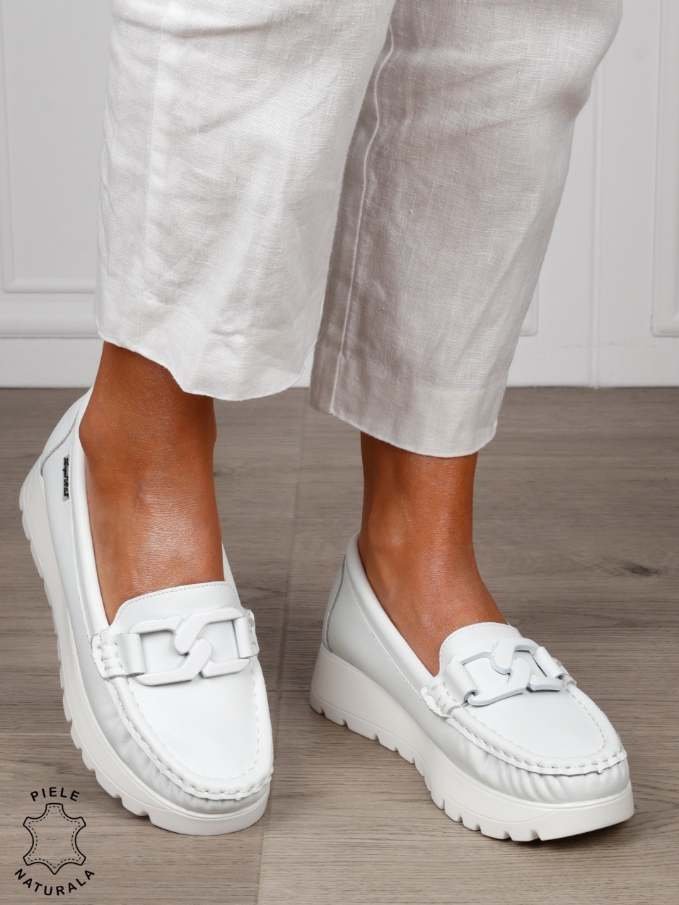 MOCASINI damă din piele naturală cu talpa inalta si catarama CRL1581 ALB