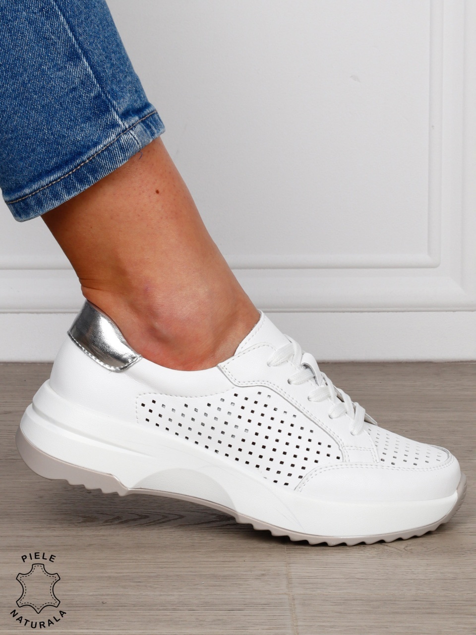 PANTOFI CASUAL Dama Piele Naturala cu mici perforati confortabile CRL1596 ALB