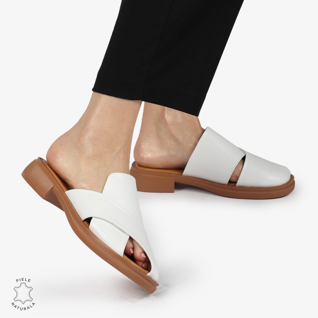 PAPUCI Dama Piele Naturala CRL1374 ALB