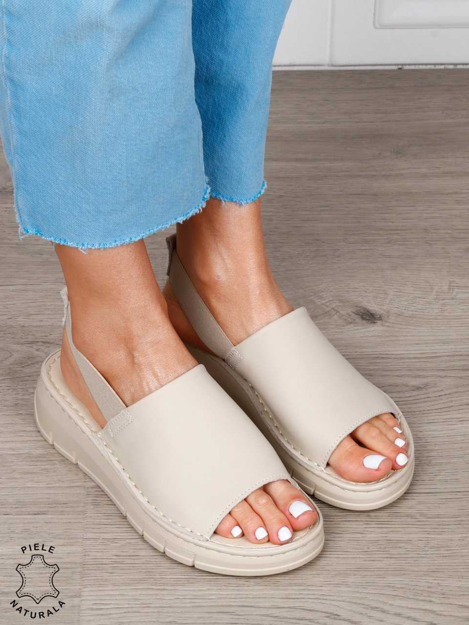 Sandale Damă din Piele Naturală cu Design Modern și Bareta Elastică CRL1275 BEJ