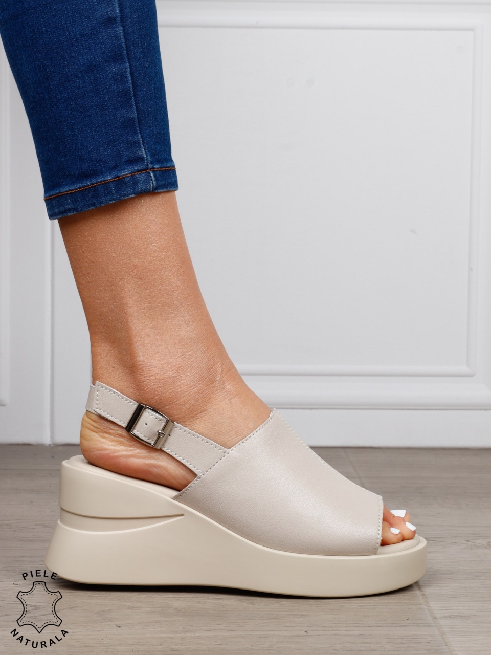 SANDALE DAMA DIN PIELE NATURALA CU VARF DECUPAT CRL1642 BEJ