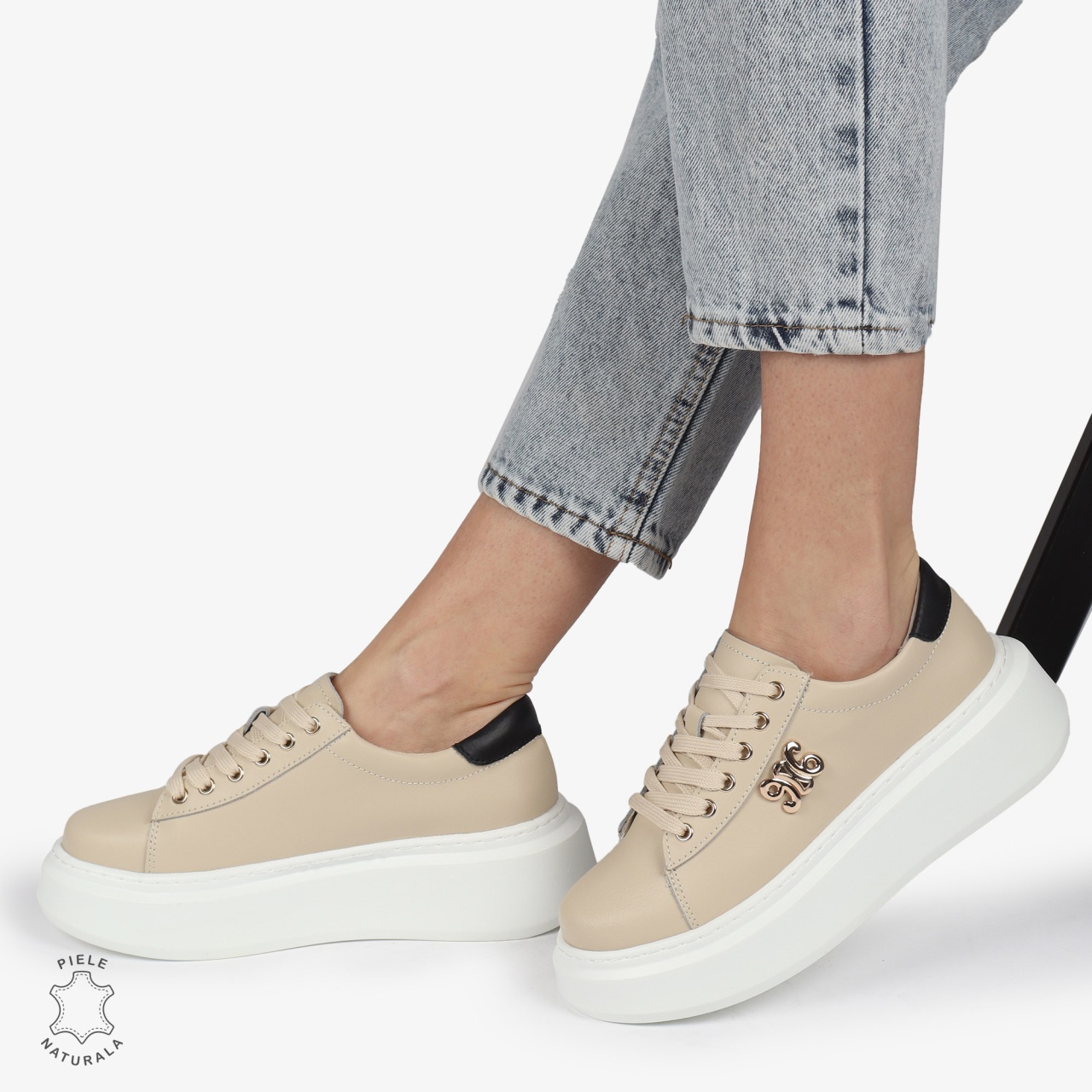 PANTOFI CASUAL dama din Piele naturala CU CATARAMA LATERALA SIRET CRL1347 BEJ