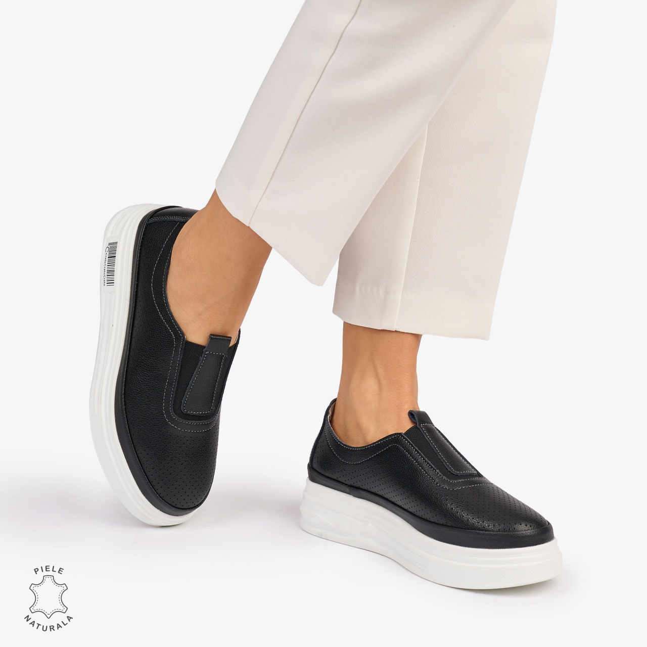 Pantofi Casual dama din Piele Naturala Perforata cu elastic frontal CRL1068 CULOARE: NEGRU