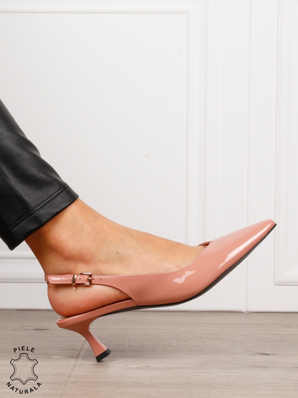 Pantofi dama eleganti din piele naturala cu toc subtire si varf ascutit CRL1617 ROZ