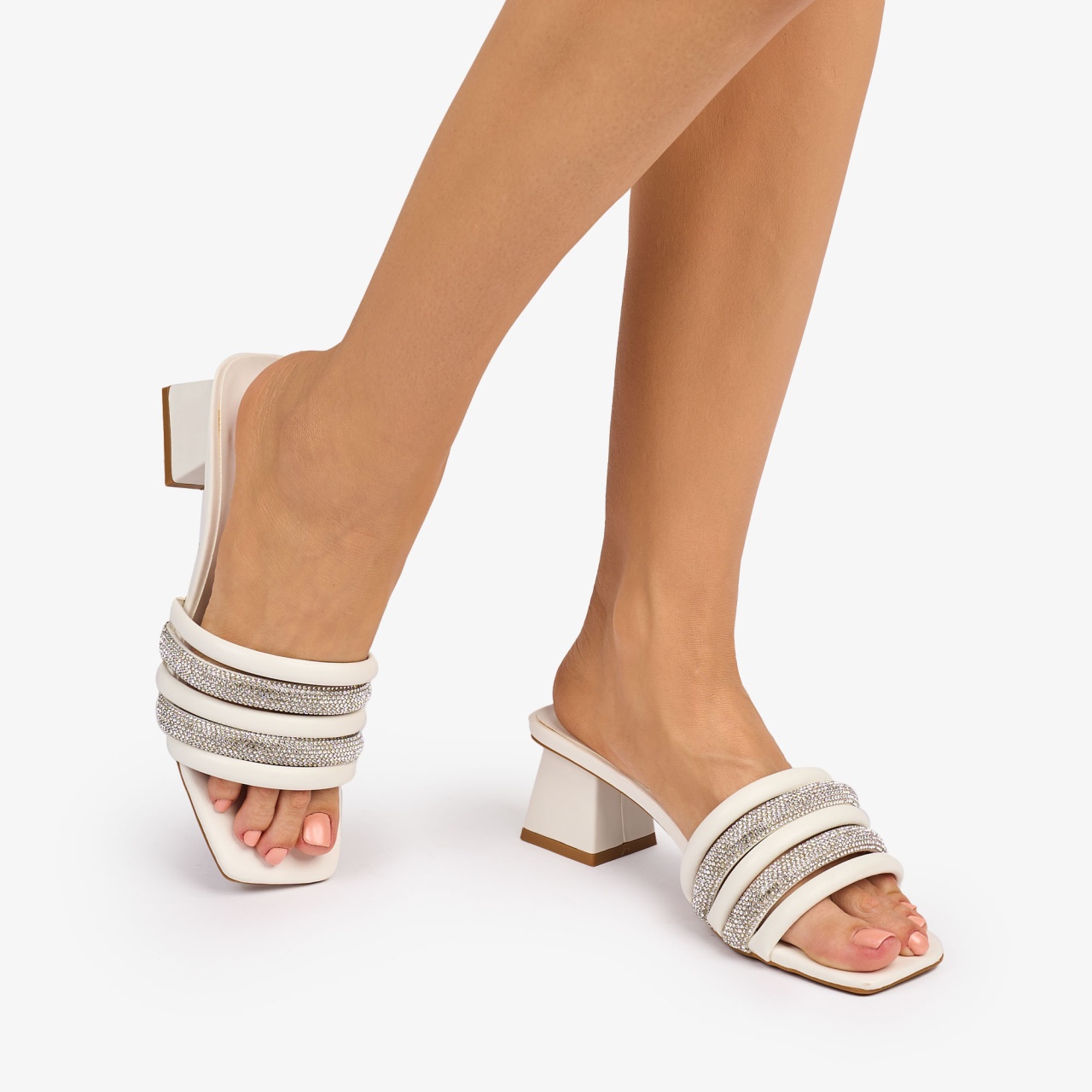 Pantofi eleganti dama din Piele ECOLOGICA cu toc gros si strasuri CRL1086 CULOARE: Alb