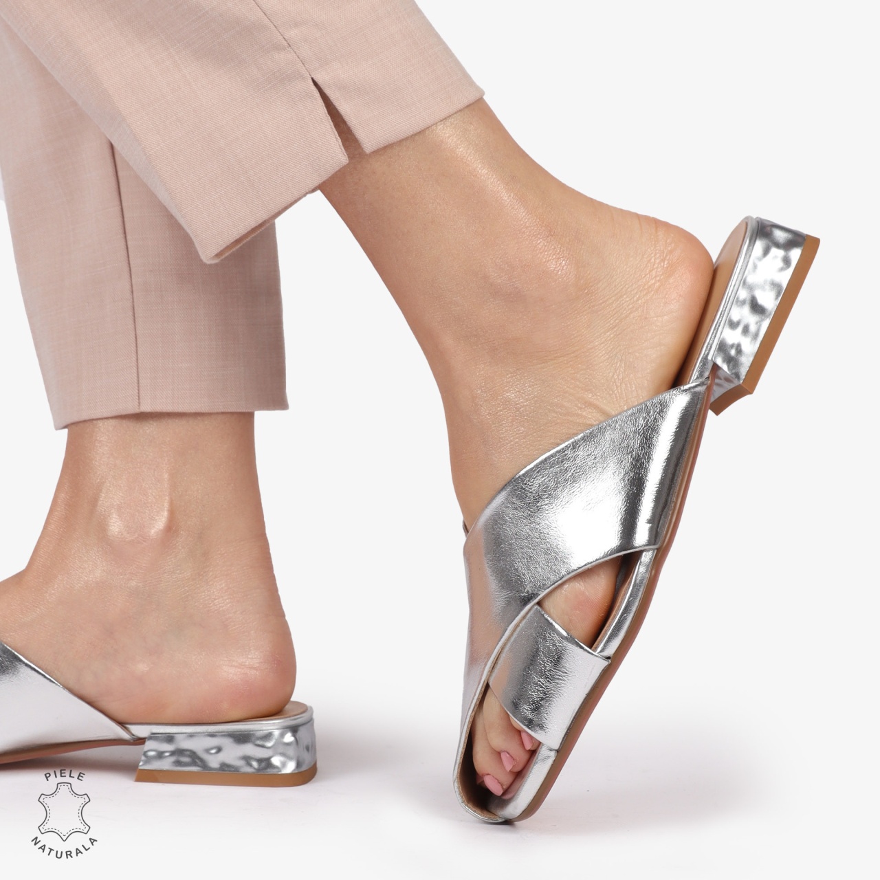 PAPUCI Dama Piele Naturala CU MODEL PE TOC CRL1395 ARGINTIU