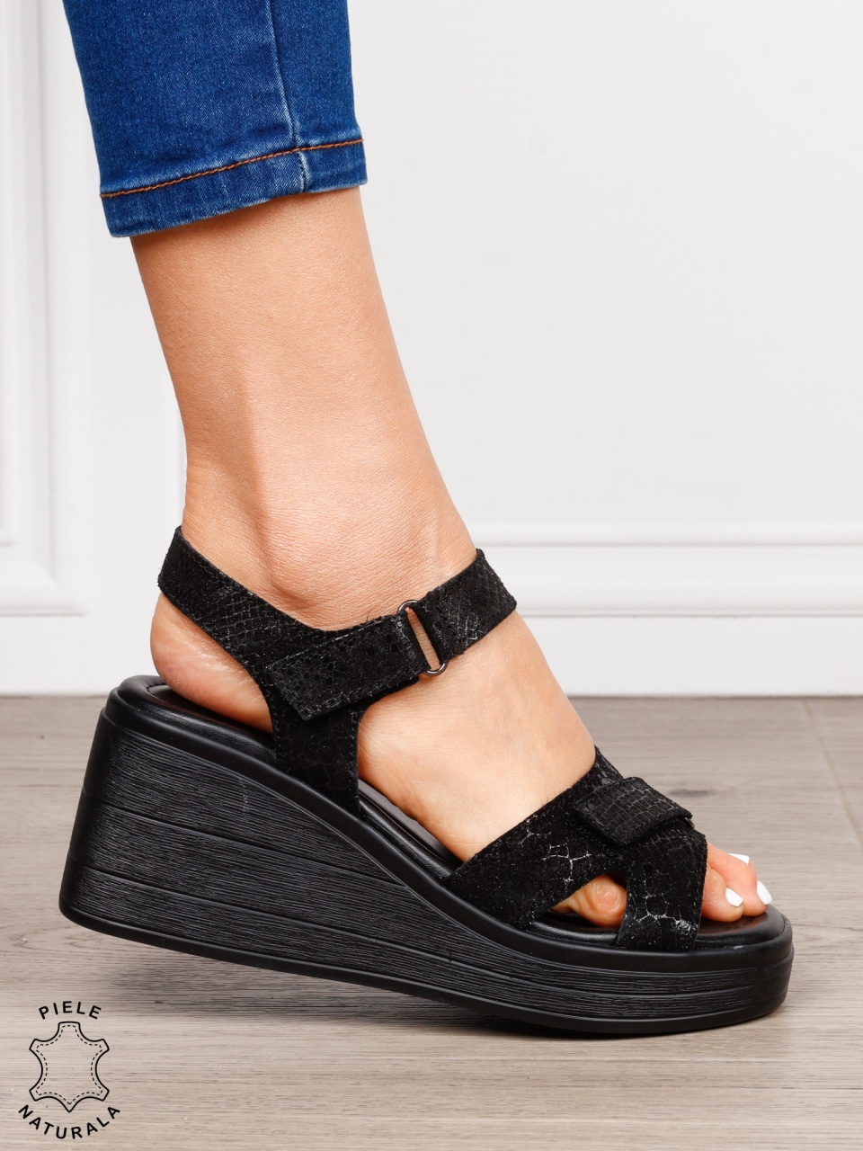 Sandale damă din piele naturală model premium cu platformă CRL1649 NEGRU