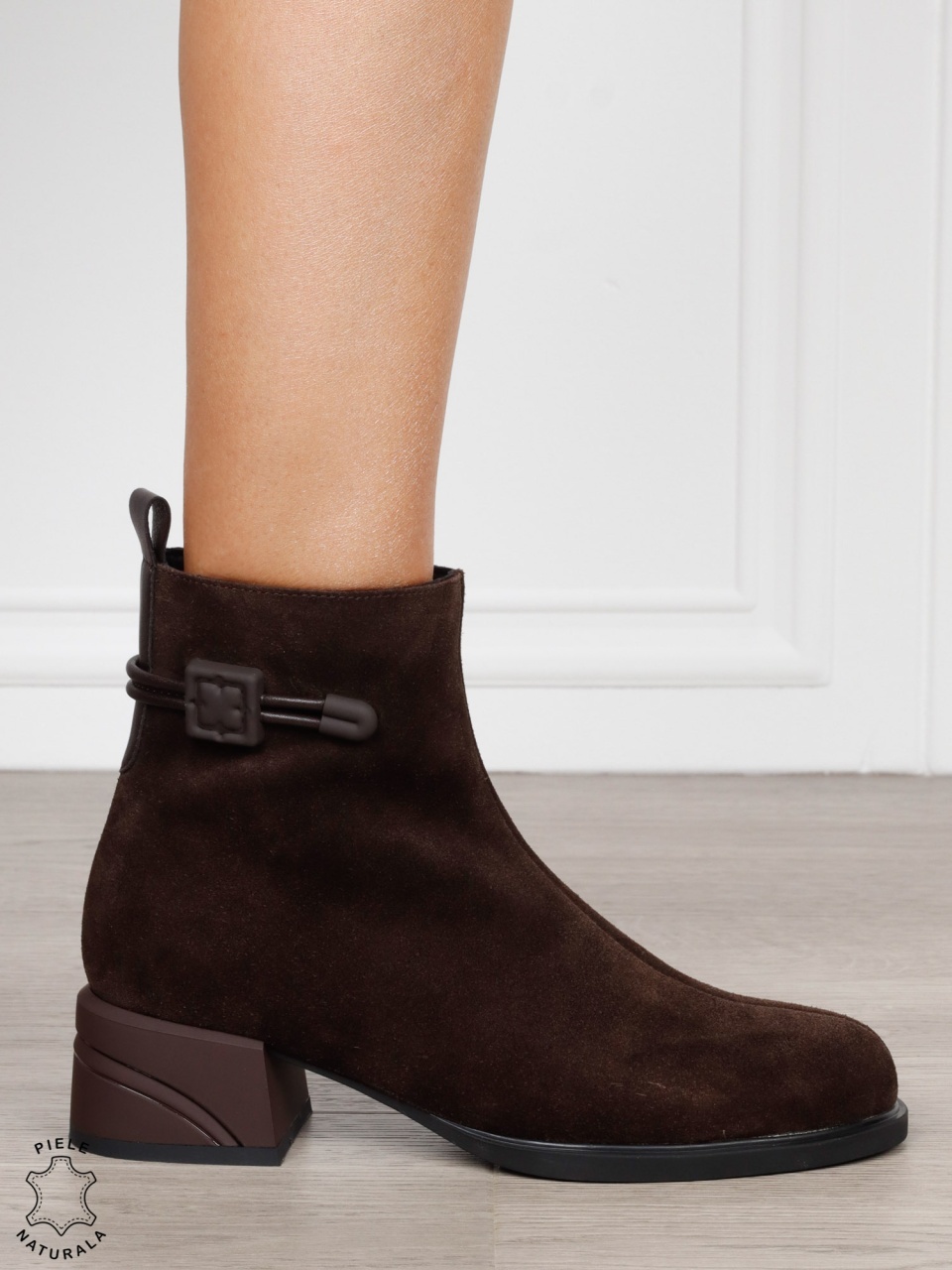 Botine damă din piele naturală Intoarsa cu accesoriu decorativ la gleznă CRL1832 CAFENIU