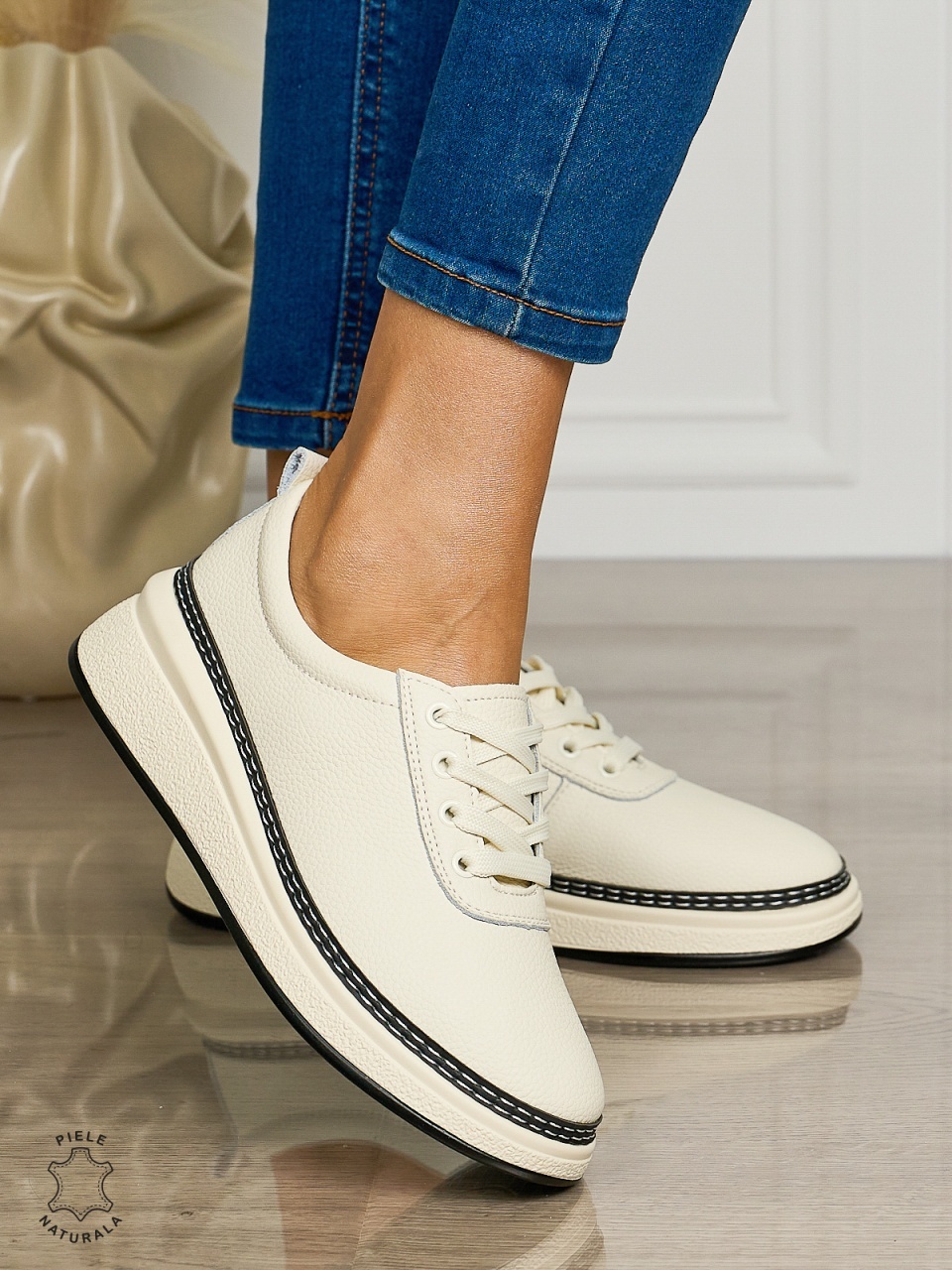Pantofi CASUAL dama din piele naturala cu siret CONFORTABILE CRL1460 BEJ
