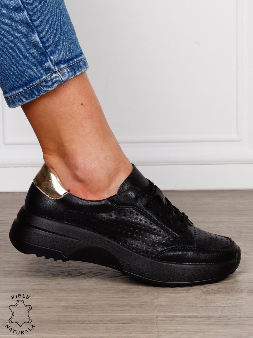 PANTOFI CASUAL Dama Piele Naturala cu mici perforati confortabile CRL1596 NEGRU