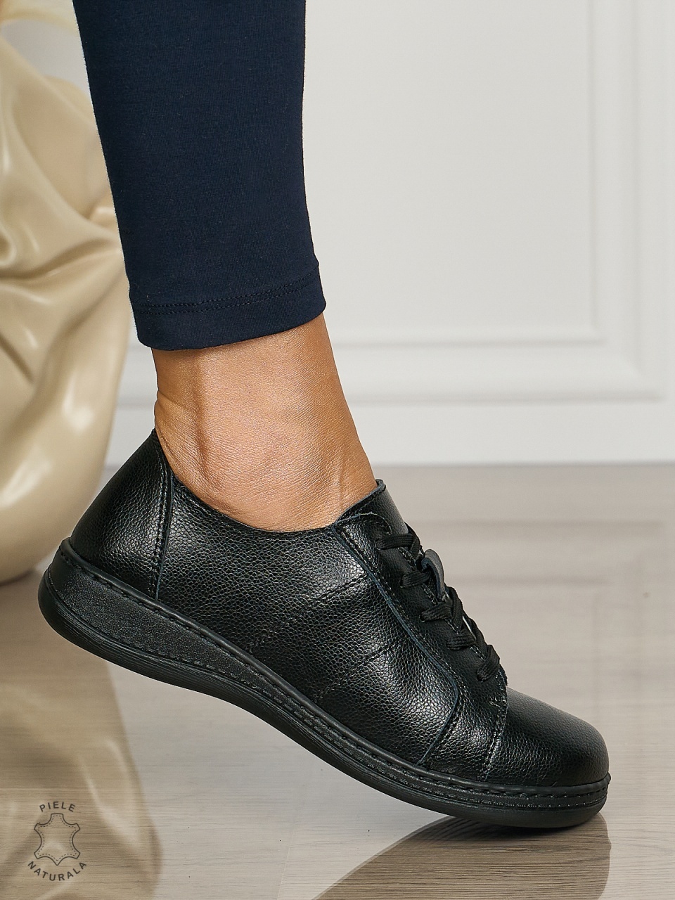 Pantofi casual Negri de dama din piele naturala cu talpa plata CRL0013