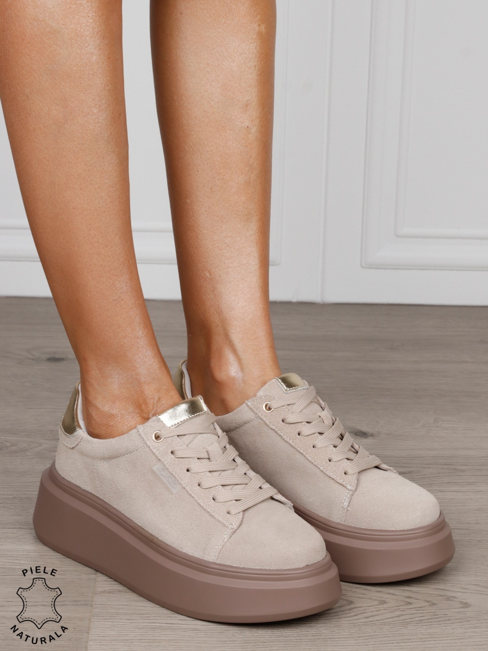 Pantofii casual din piele naturala robusti CRL1451 BEJ