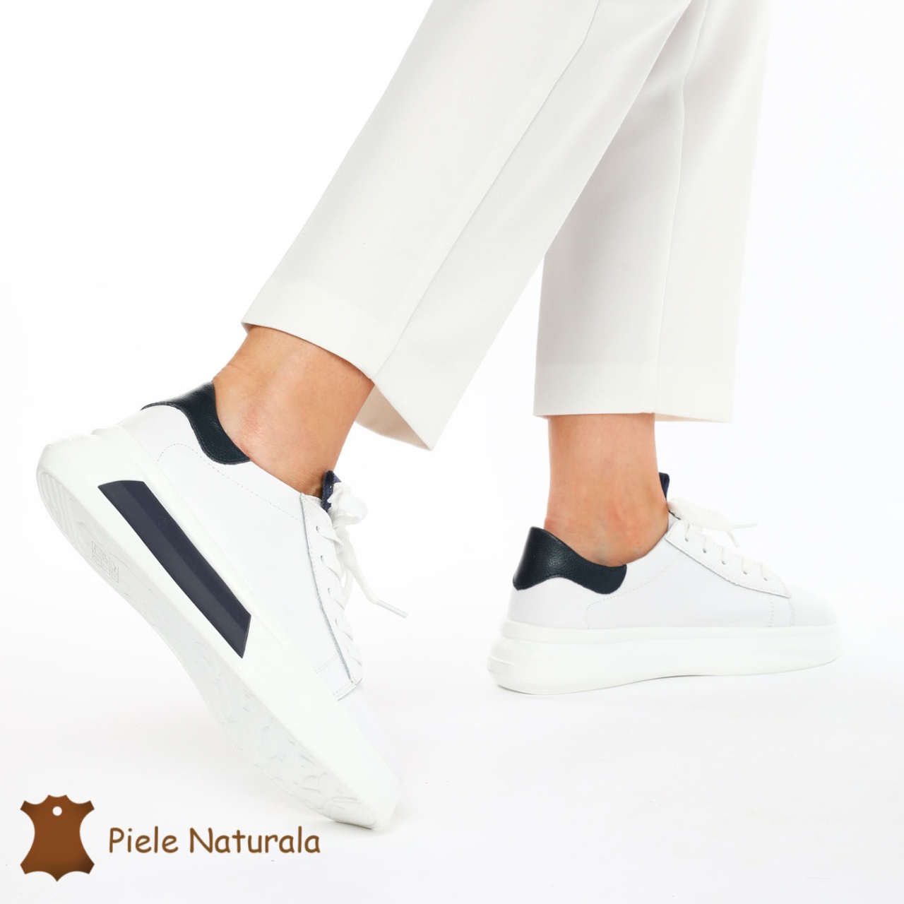 Pantofii casual piele naturala CRL1326 ALB CU BLEUMARIN