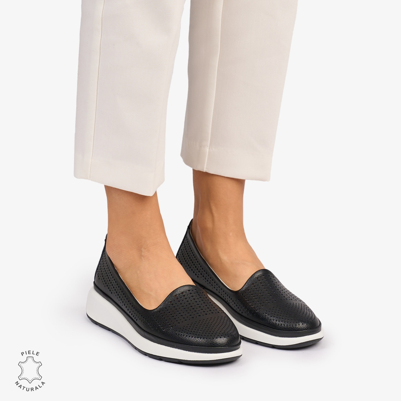 Balerini dama din Piele Naturala Perforata CRL1075 CULOARE: NEGRU