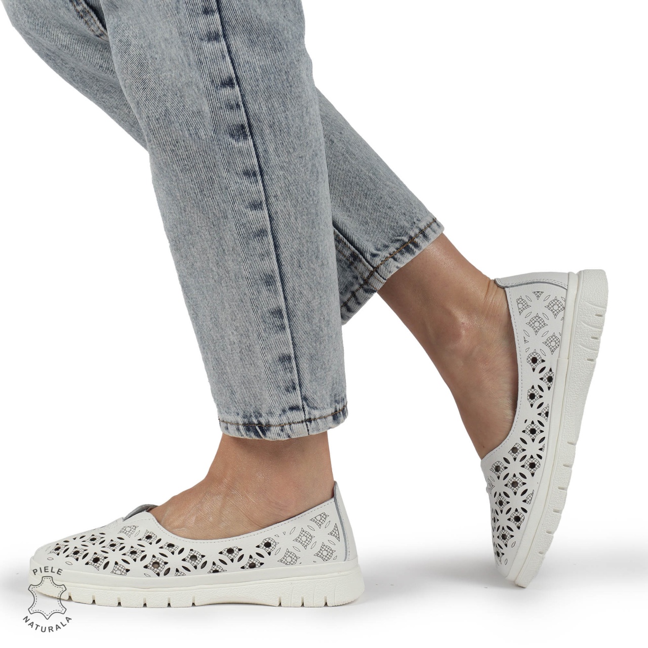 BALERINI dama din Piele naturala PERFORATA SLIP-ON CRL1360 ALB