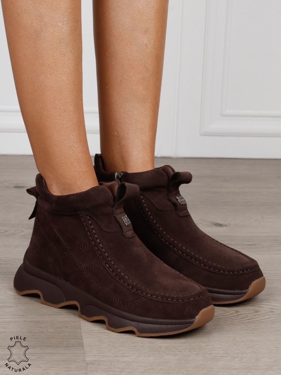 Ghete damă din piele naturală întoarsă cu finisaj casual CRL1843 CAFENIU