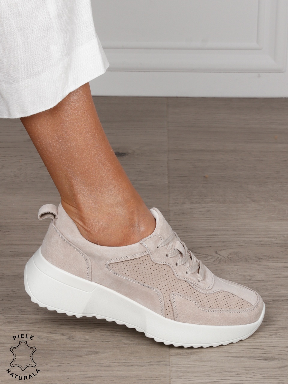 Pantofi Casual dama din Piele Naturala Intoarsa cu talpa inalta CRL1553 BEJ