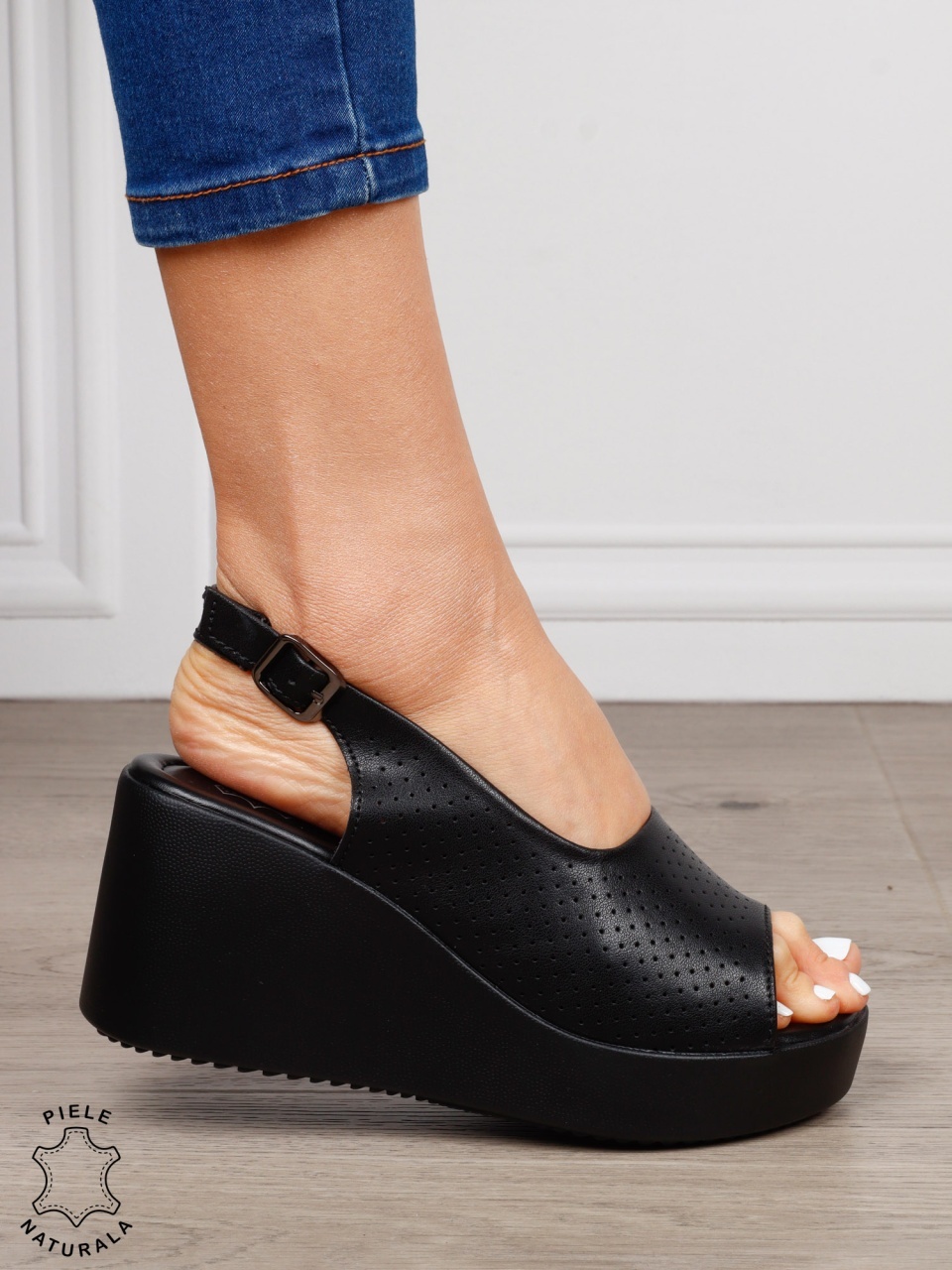 Sandale damă din piele naturală talpa tip platorma cu cataramă CRL1644 NEGRU